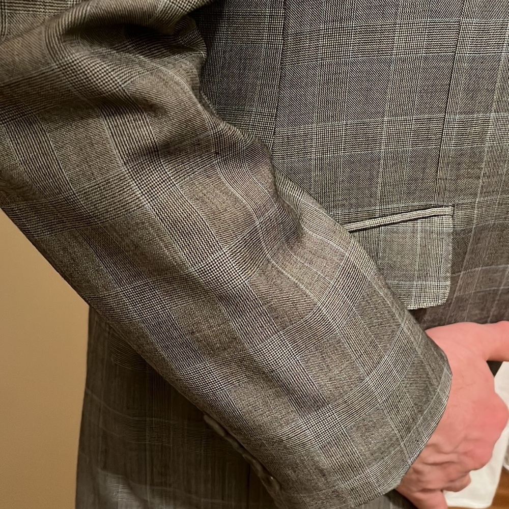 Hart Schaffner Marx made in the 🇺🇸 mens glen plaid wool suit. Single breasted.
